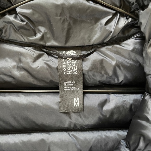 Mountain Hardwear Deloro Down Vest (Black) - Picture 11 of 12